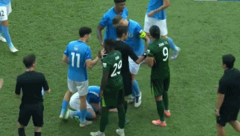 破门, 姜至鹏险些