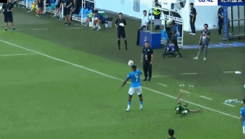 aca, 就在双方球